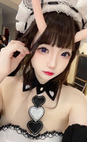 婬荡的寡妇在线播放_4K高清视频观看